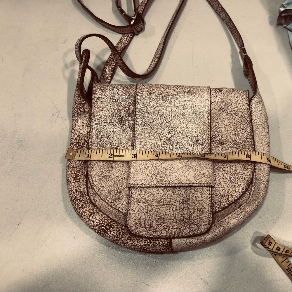 LATICO Distressed Crossbody off white see measurements - Picture 10 of 13